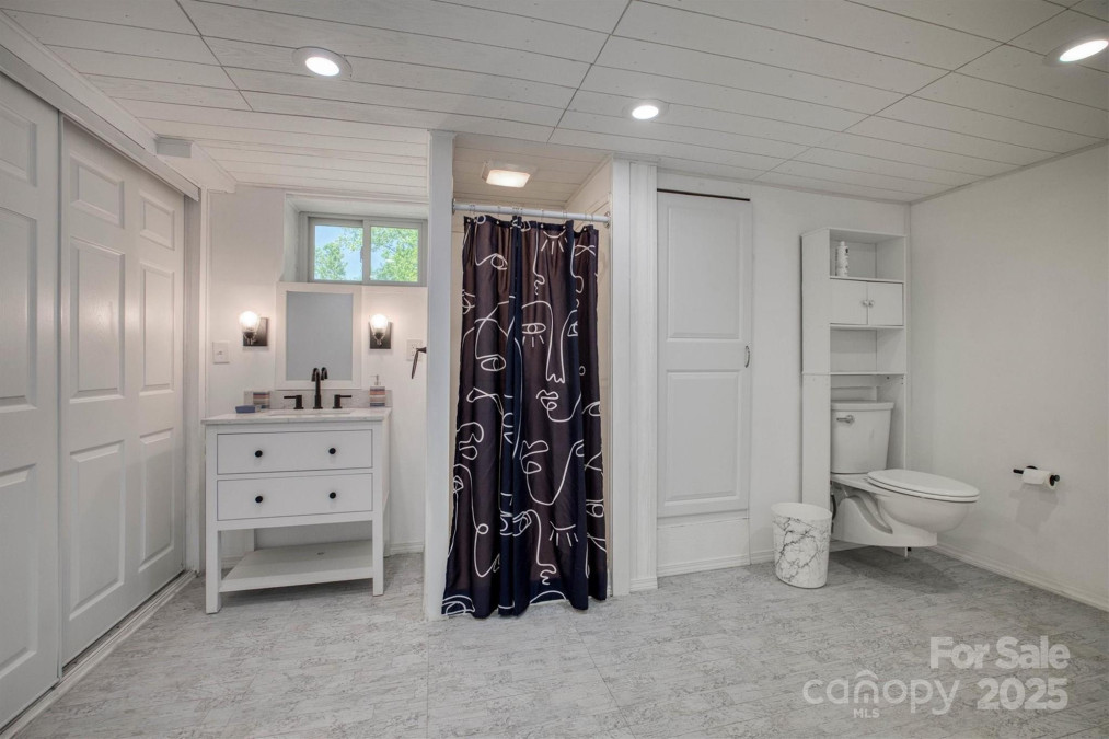 111 Baxter St Morganton, NC 28655