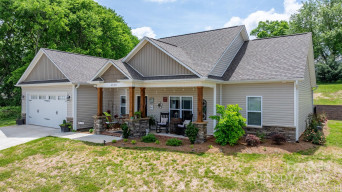 4949 Southview Dr Hickory, NC 28602