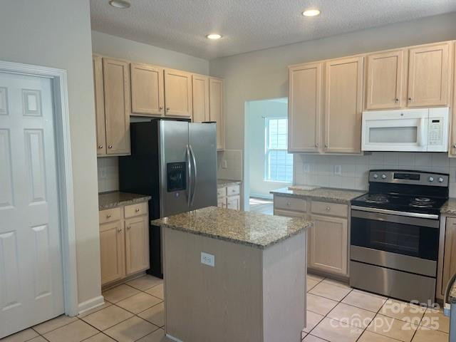 16017 Woodcote Dr Huntersville, NC 28078