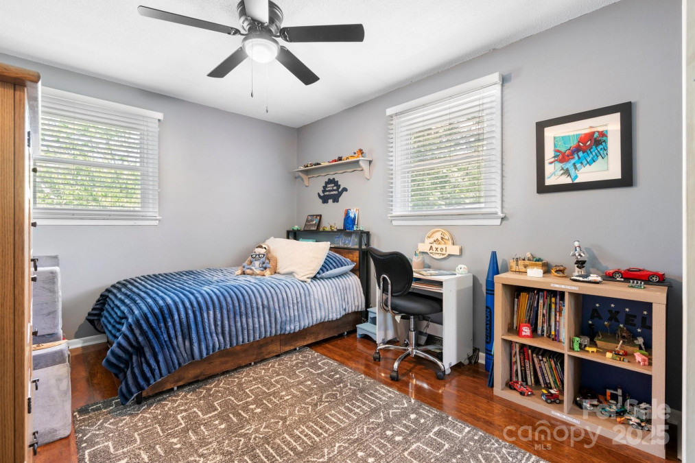 1110 16th Avenue Pl Hickory, NC 28601