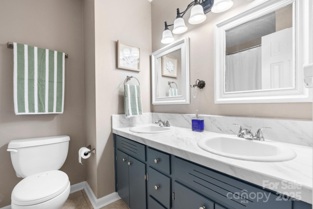 1110 16th Avenue Pl Hickory, NC 28601