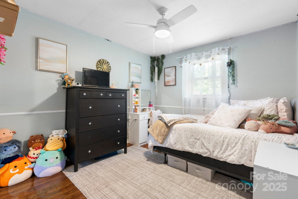 1110 16th Avenue Pl Hickory, NC 28601