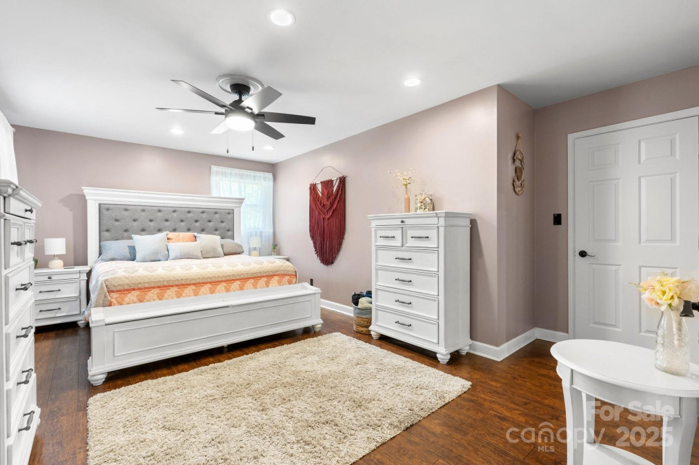 1110 16th Avenue Pl Hickory, NC 28601