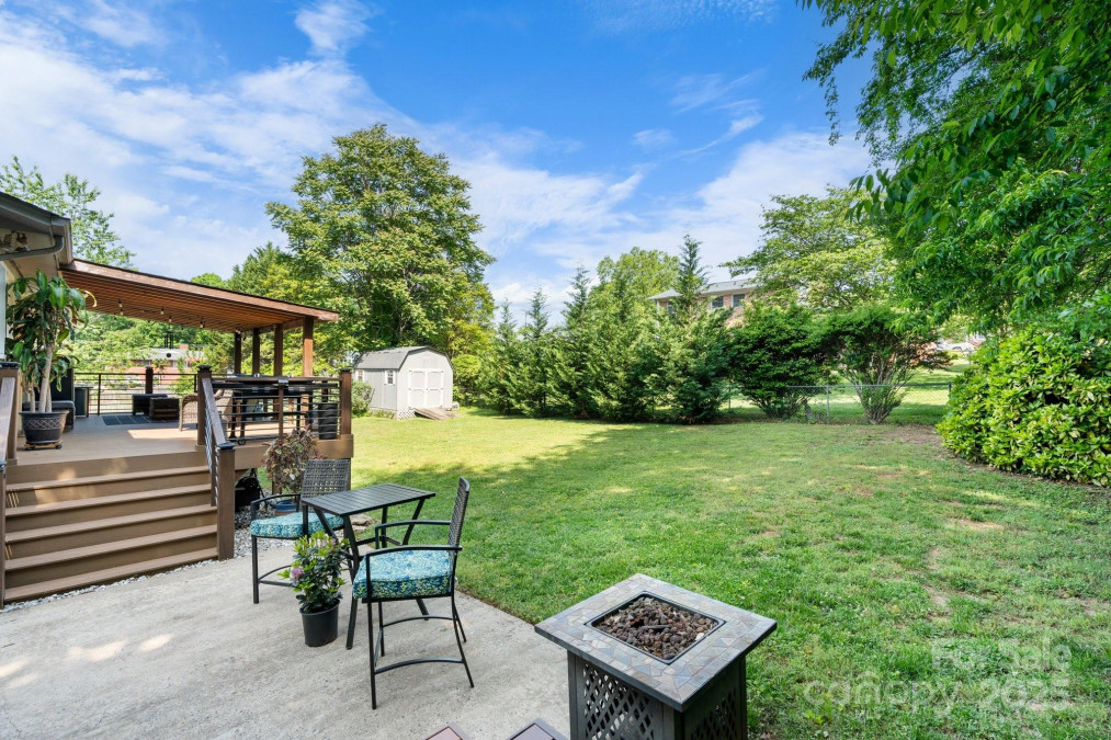 1110 16th Avenue Pl Hickory, NC 28601