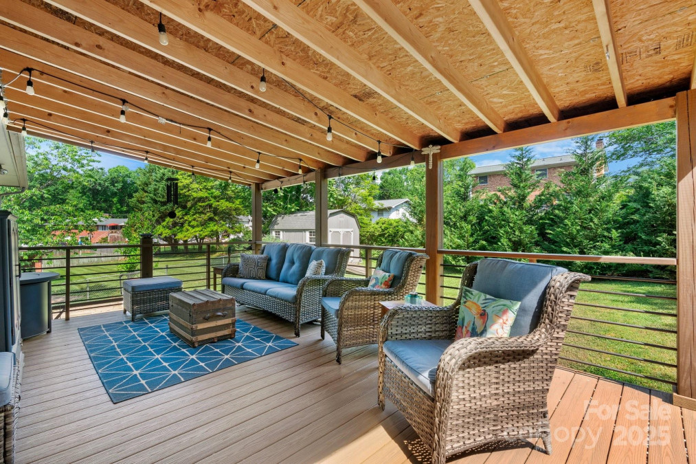 1110 16th Avenue Pl Hickory, NC 28601