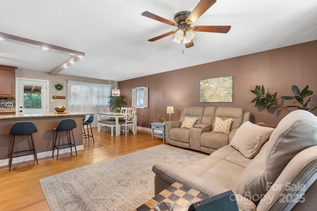 1110 16th Avenue Pl Hickory, NC 28601