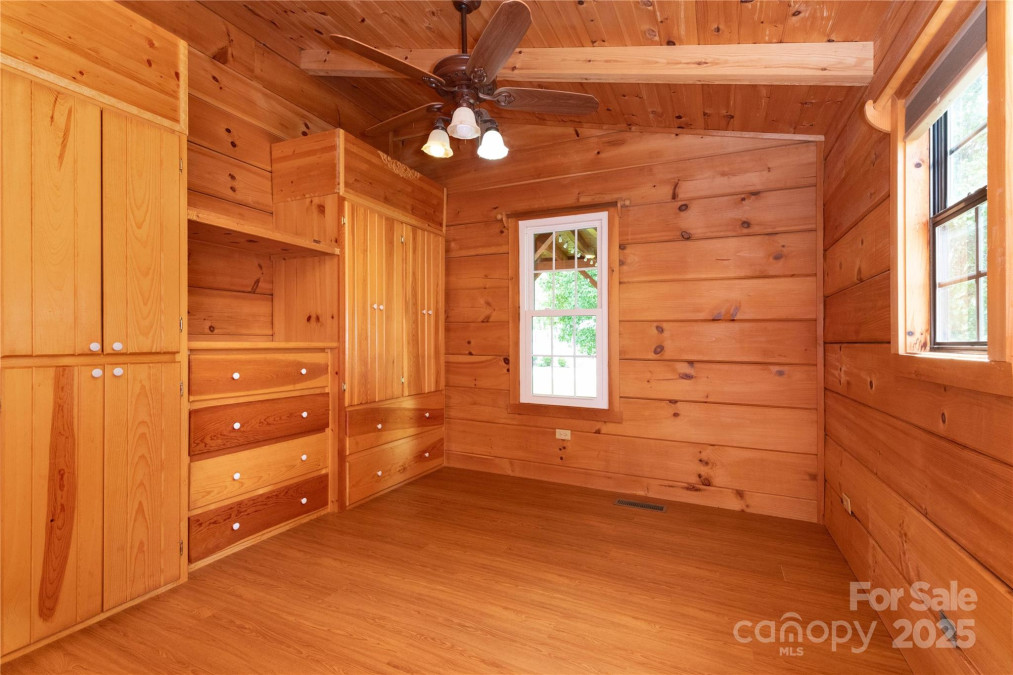 214 Pike Point Waynesville, NC 28785