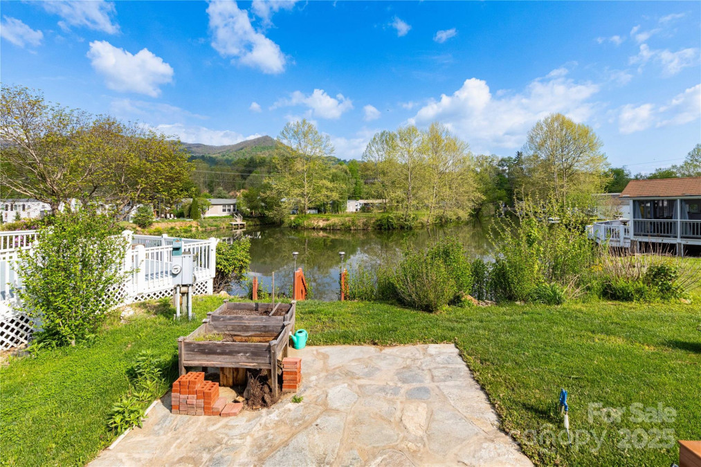 214 Pike Point Waynesville, NC 28785