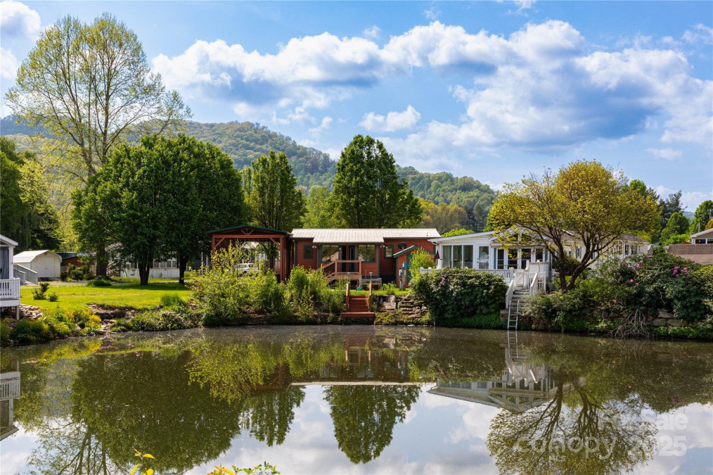 214 Pike Point Waynesville, NC 28785
