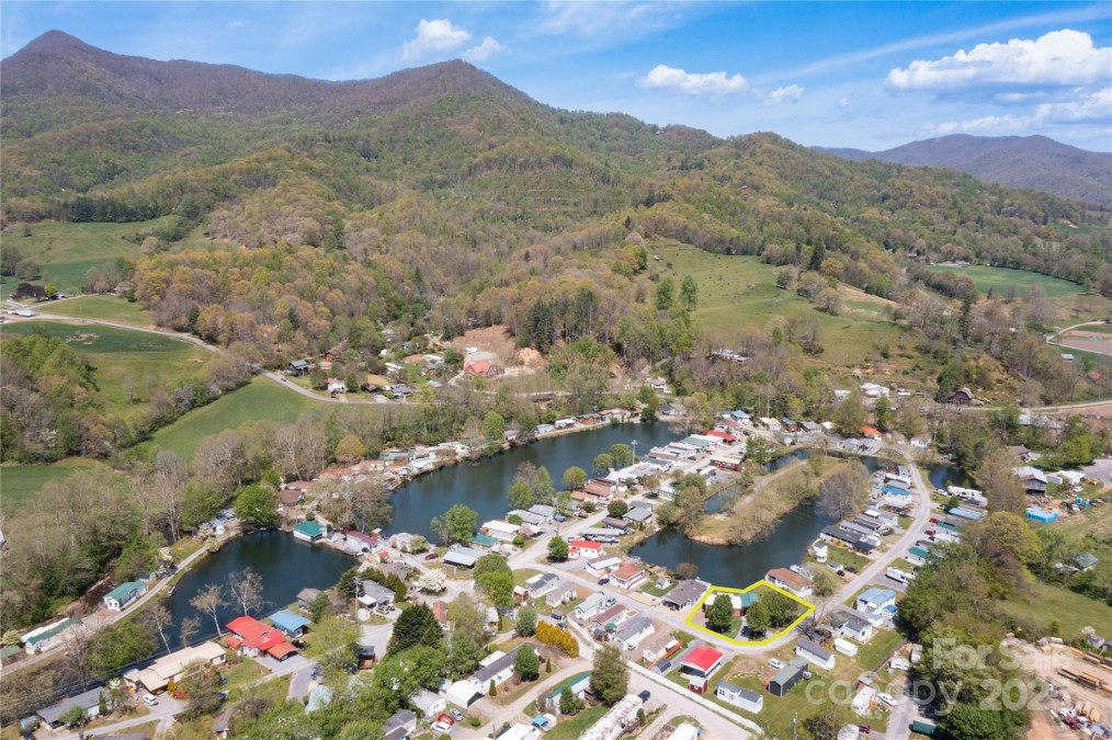 214 Pike Point Waynesville, NC 28785