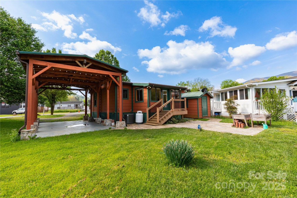 214 Pike Point Waynesville, NC 28785