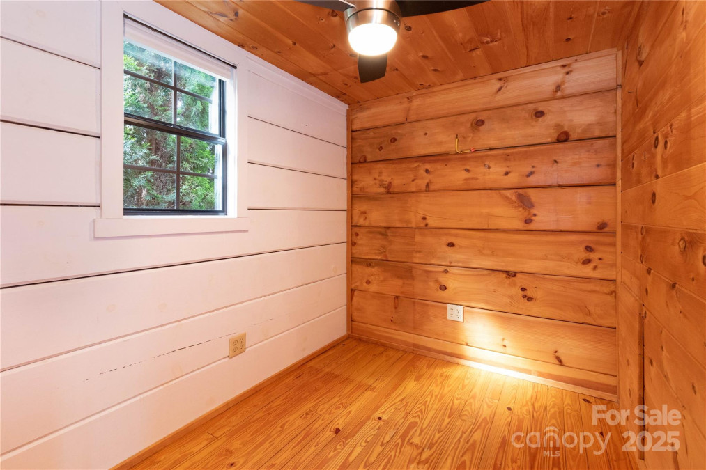 214 Pike Point Waynesville, NC 28785