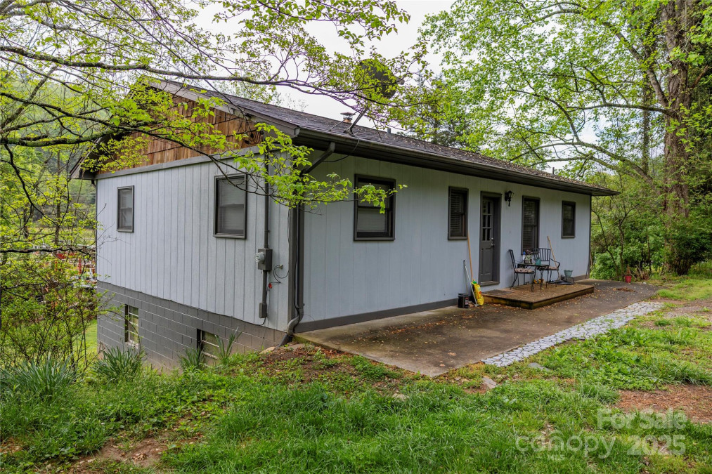 57 Gribble Rd Franklin, NC 28734