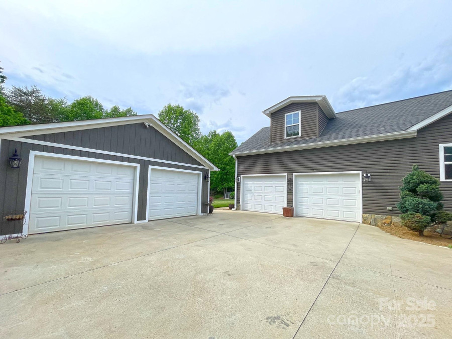 2853 Mathis Church Rd Catawba, NC 28609