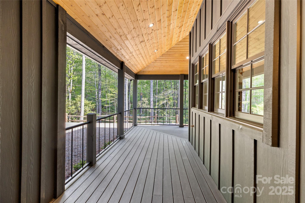 205 Upper Whitewater Rd Sapphire, NC 28774