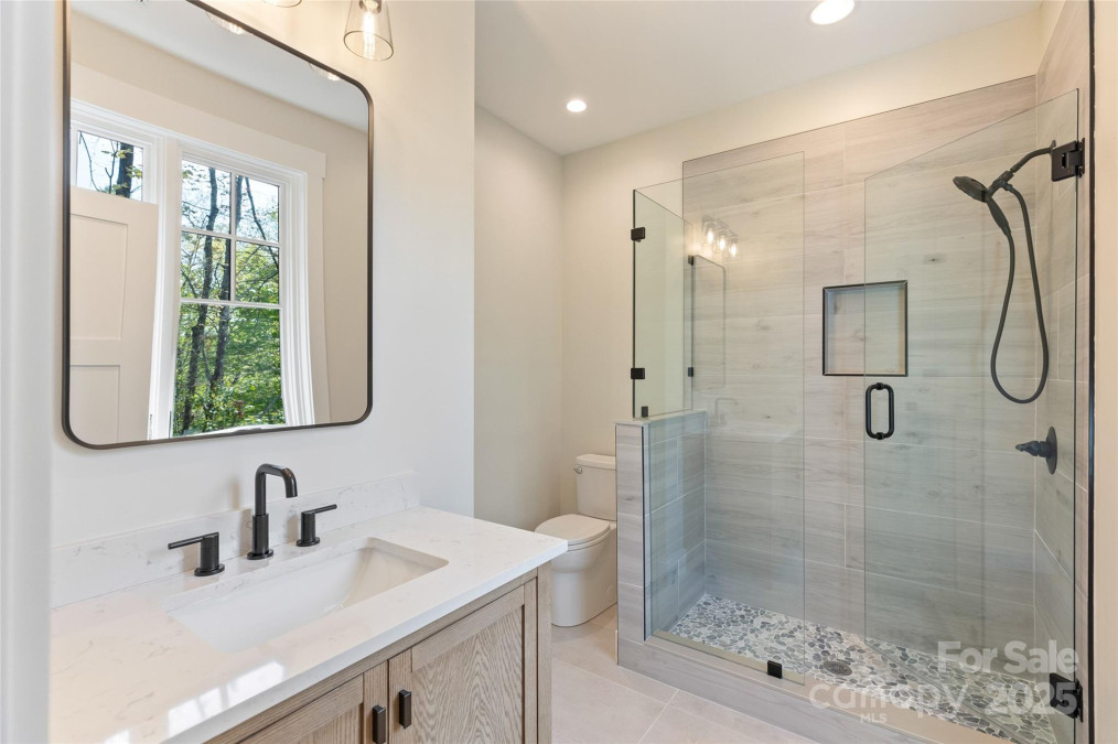 205 Upper Whitewater Rd Sapphire, NC 28774