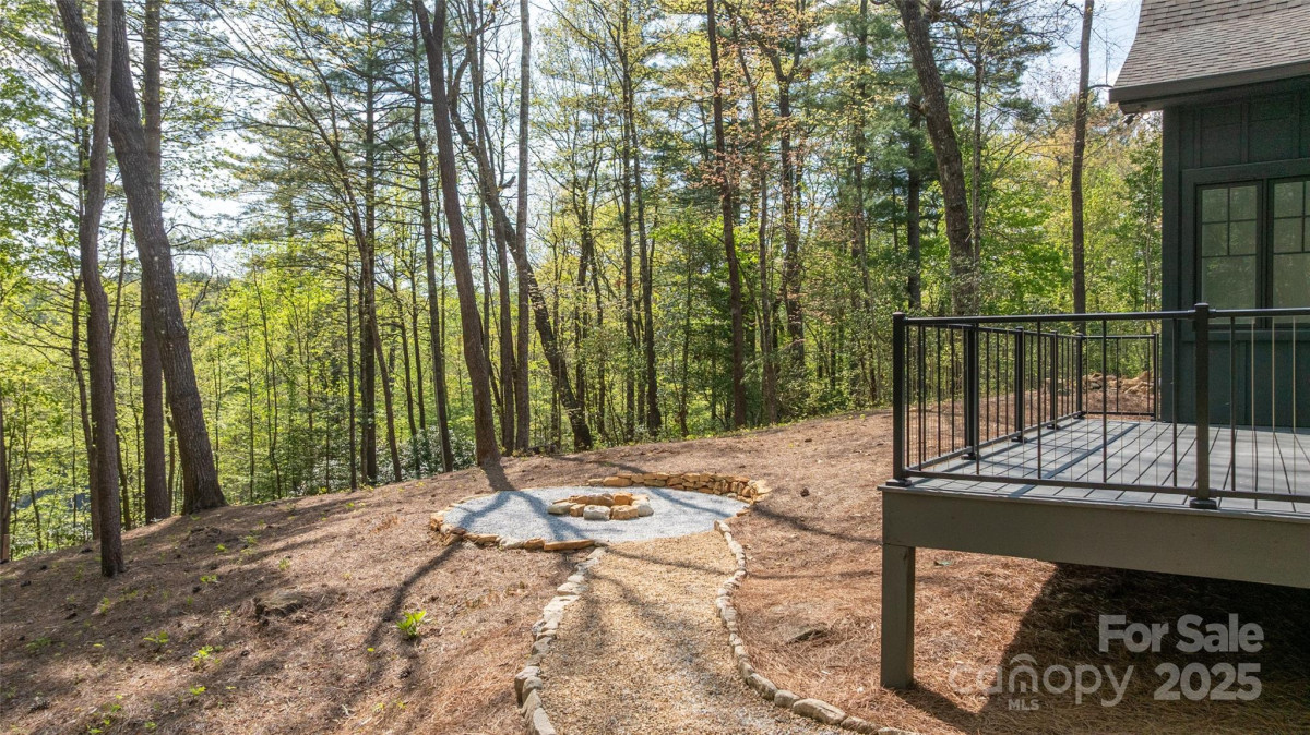 205 Upper Whitewater Rd Sapphire, NC 28774