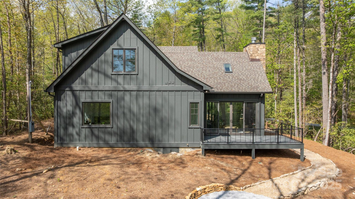 205 Upper Whitewater Rd Sapphire, NC 28774