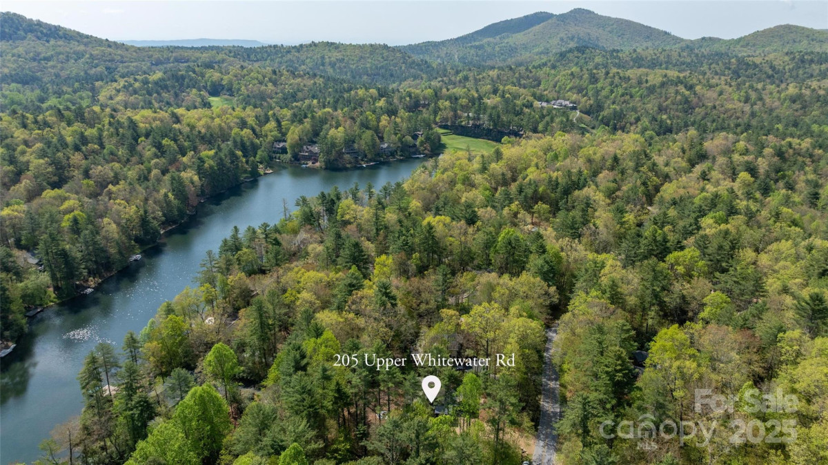205 Upper Whitewater Rd Sapphire, NC 28774