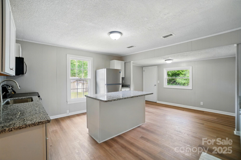 842 Murphy St Kannapolis, NC 28081