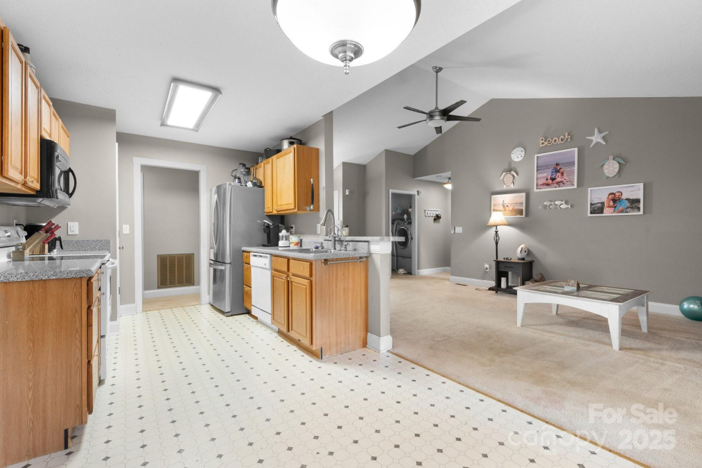 103 Pine Meadows Cir Hickory, NC 28601