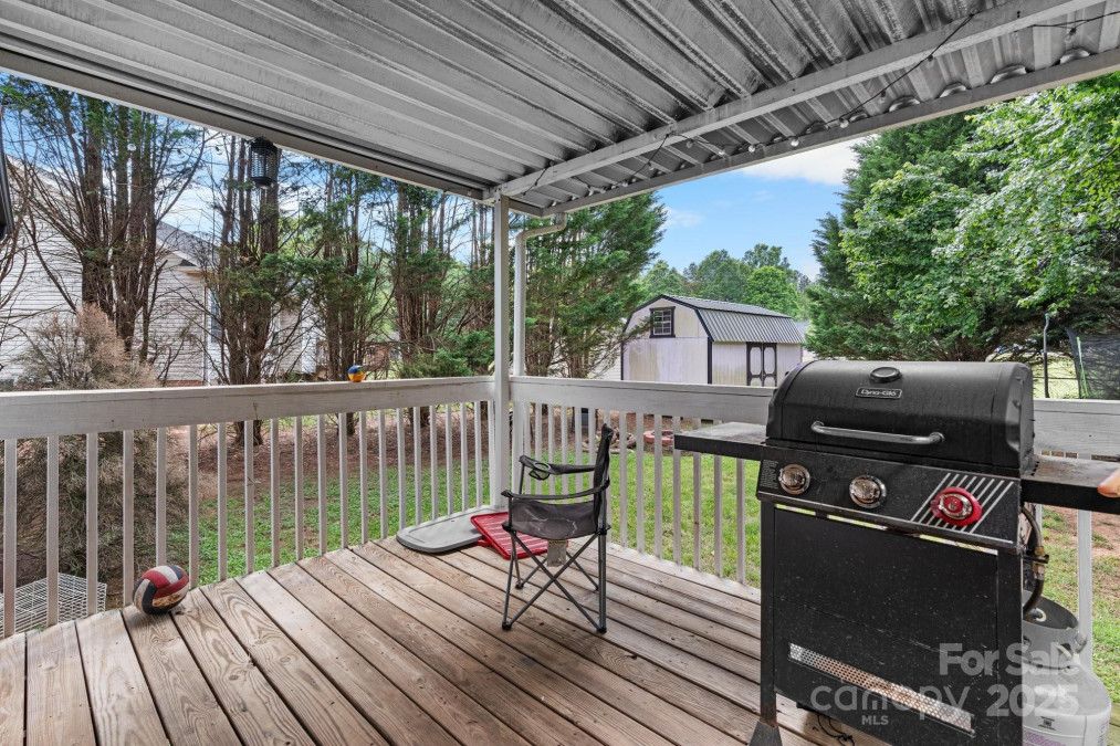 103 Pine Meadows Cir Hickory, NC 28601