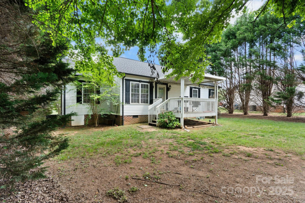 103 Pine Meadows Cir Hickory, NC 28601