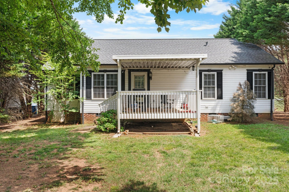 103 Pine Meadows Cir Hickory, NC 28601