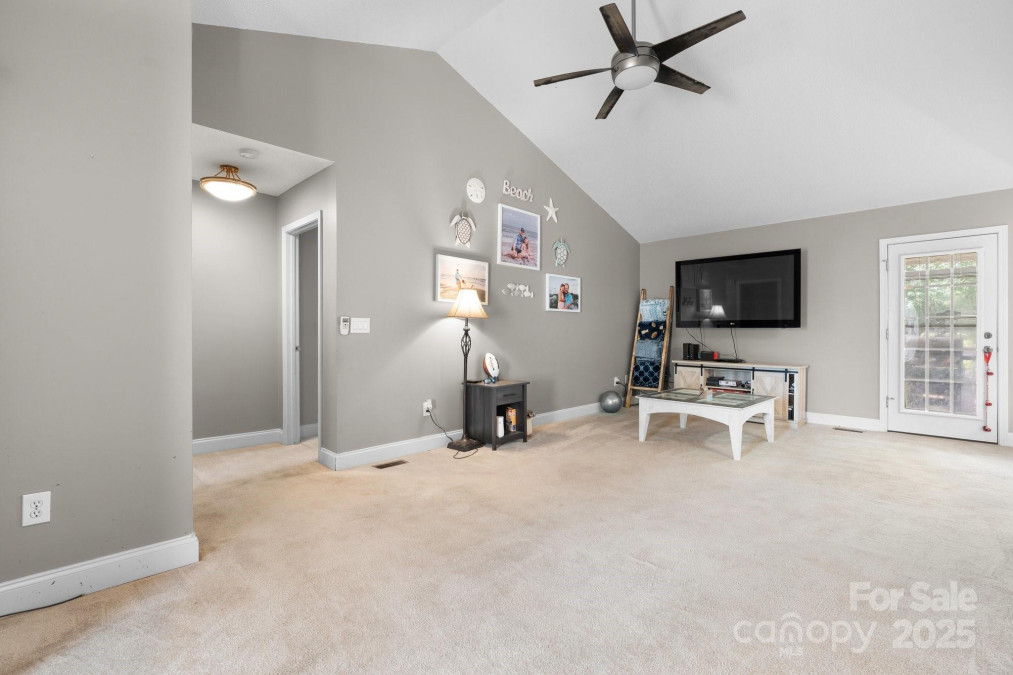 103 Pine Meadows Cir Hickory, NC 28601