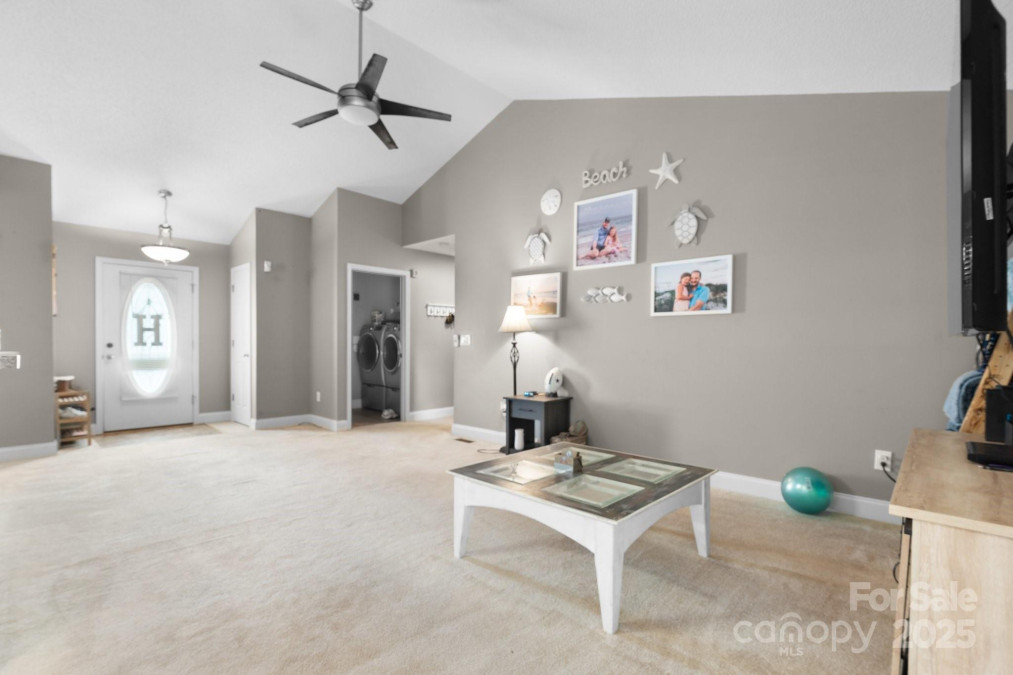 103 Pine Meadows Cir Hickory, NC 28601