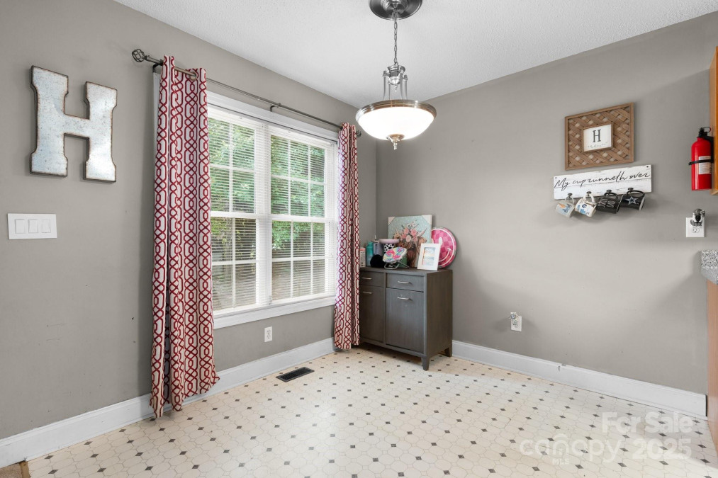 103 Pine Meadows Cir Hickory, NC 28601