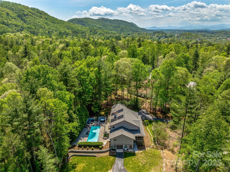 4 Waldrup Trace Rd Fletcher, NC 28732