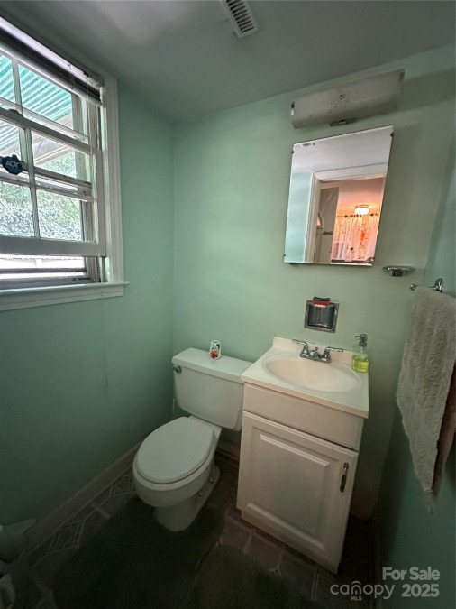 5938 Sharon Rd Charlotte, NC 28210