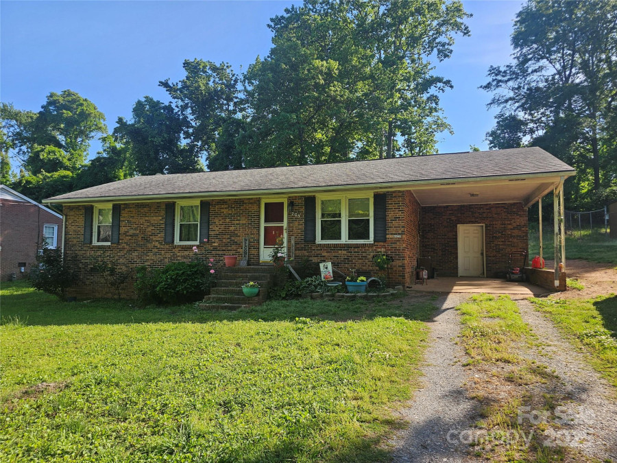 205 Pinehurst Dr Kings Mountain, NC 28086
