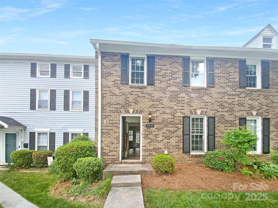 8049 Regent Park Ln Charlotte, NC 28210