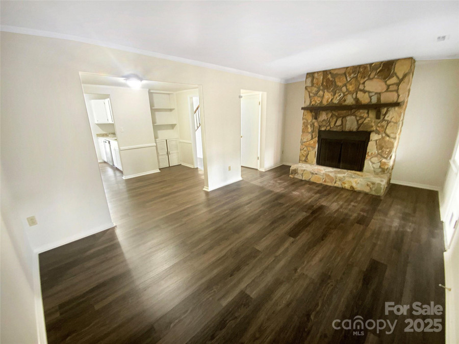 8049 Regent Park Ln Charlotte, NC 28210