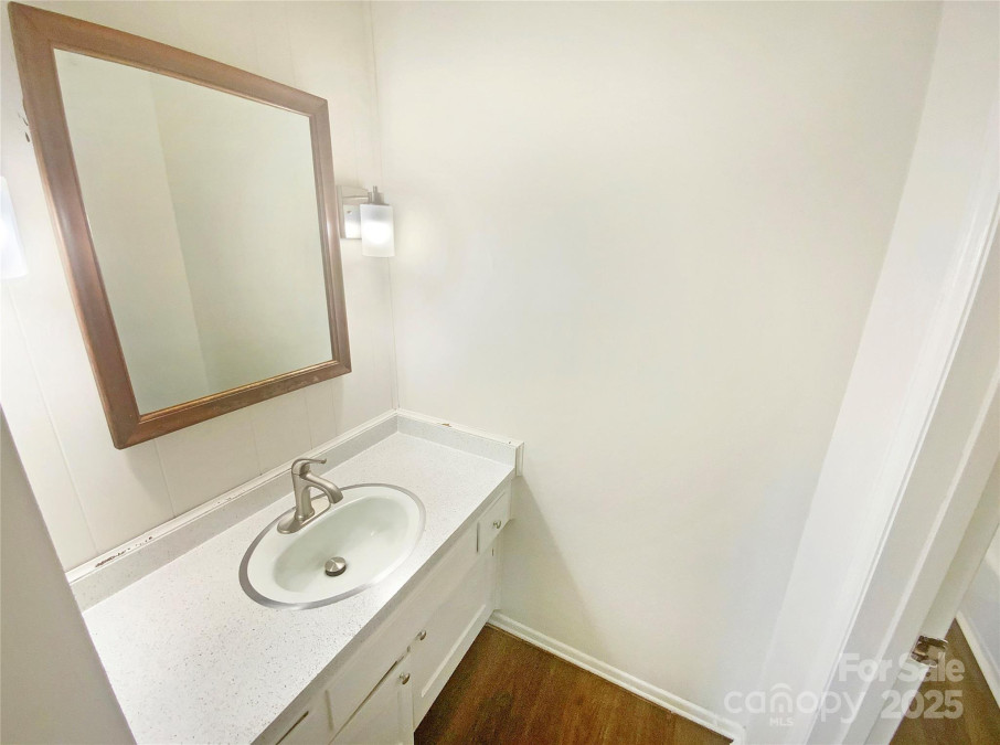 8049 Regent Park Ln Charlotte, NC 28210