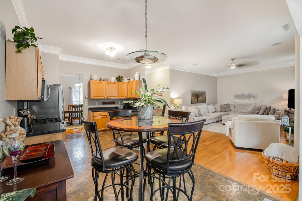 10011 Spring Park Dr Charlotte, NC 28269