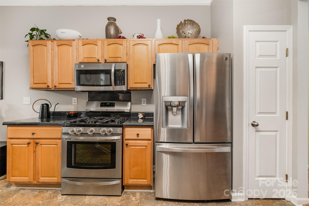 10011 Spring Park Dr Charlotte, NC 28269