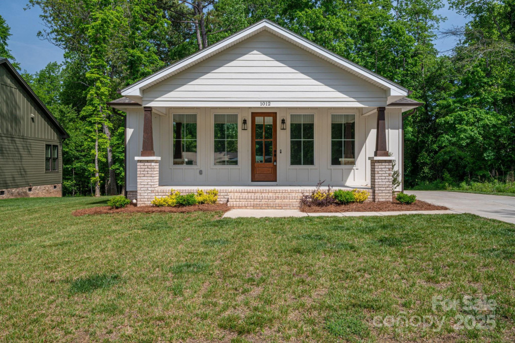 1012 Carroll St Cherryville, NC 28021