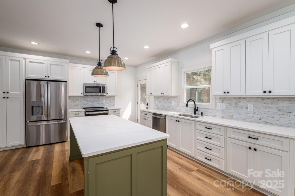 1012 Carroll St Cherryville, NC 28021