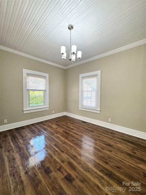 229 Gray Ave Mooresville, NC 28115