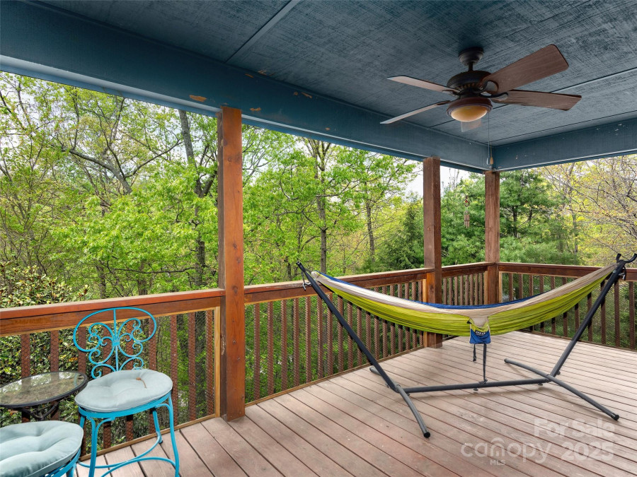 221 Holland Dr Black Mountain, NC 28711
