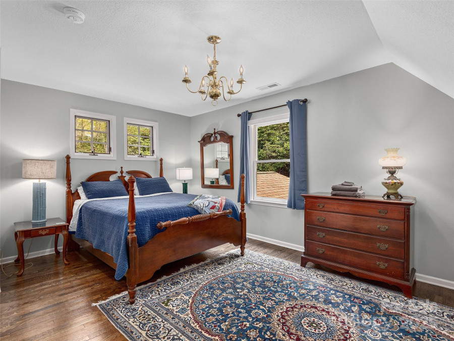 221 Holland Dr Black Mountain, NC 28711