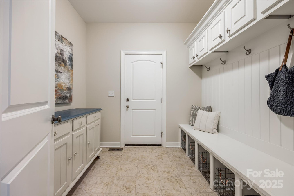 801 Hidden Pond Ln Waxhaw, NC 28173