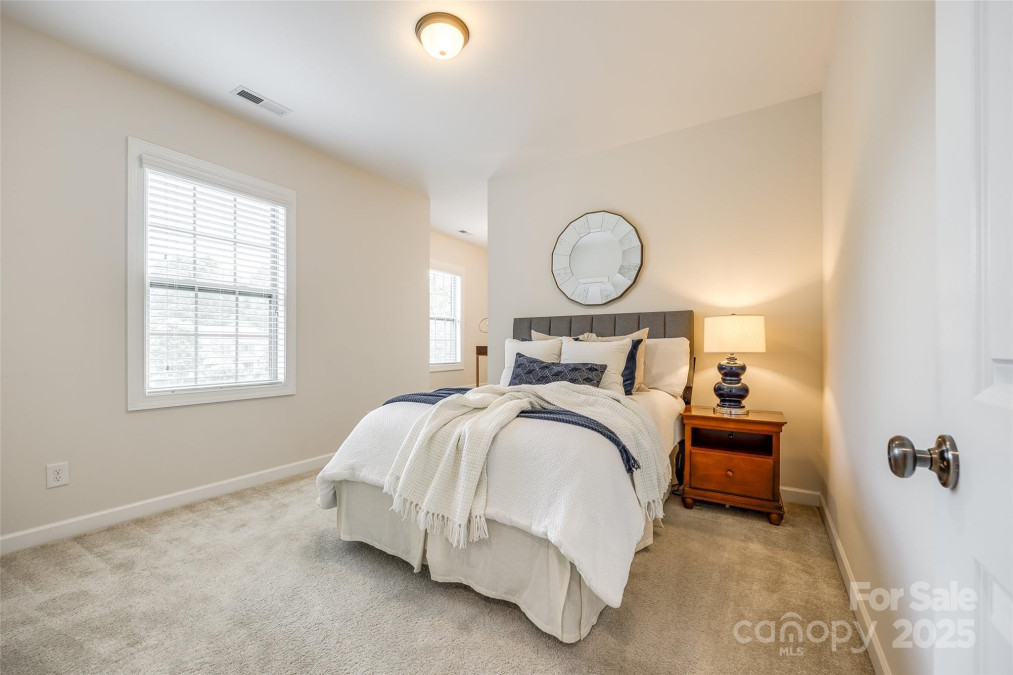 801 Hidden Pond Ln Waxhaw, NC 28173