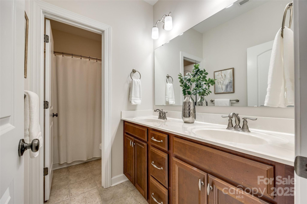 801 Hidden Pond Ln Waxhaw, NC 28173