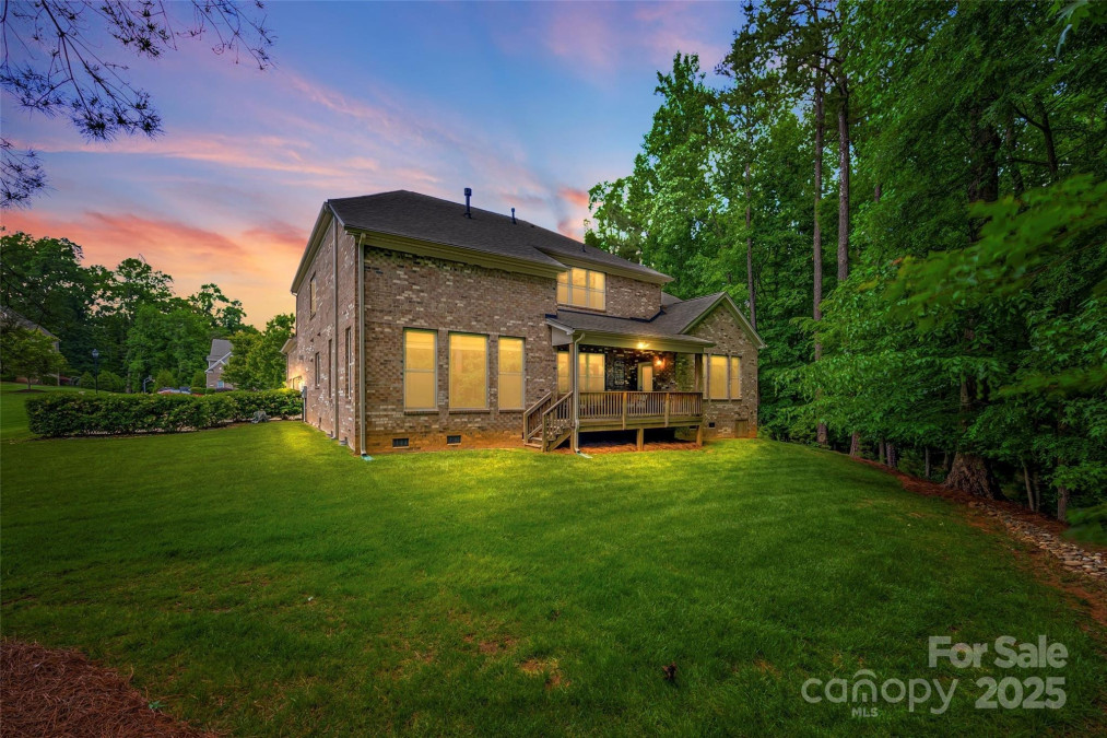 801 Hidden Pond Ln Waxhaw, NC 28173