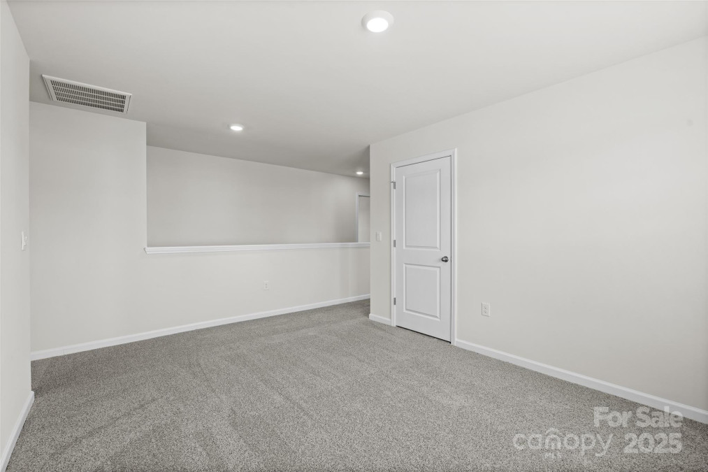 12 Woodvale Dr Waynesville, NC 28786