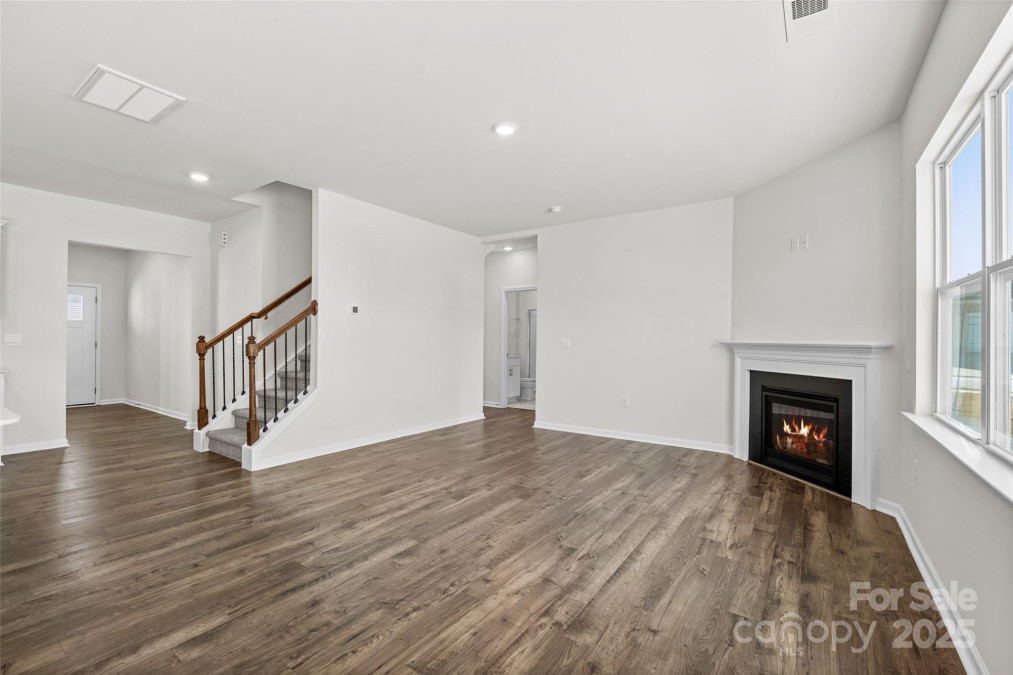 12 Woodvale Dr Waynesville, NC 28786